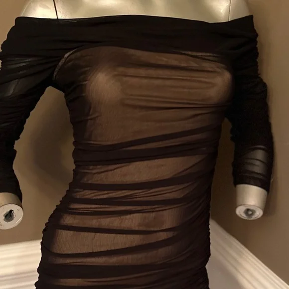 NWT FASHION NOVA Runched Off The Shoulder MIDI Dress Sz Large - Picture 3 of 5